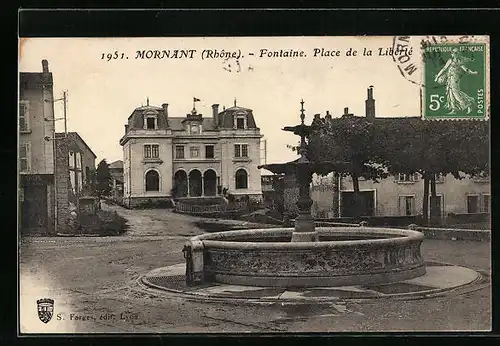 AK Mornant, Fontaine, Place de la Libertè