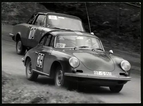 Fotografie Seufert, Waiblingen, Ansicht Nürburg, Auto Porsche 356 B, Rennwagen Startnummer 39 auf dem Nürburgring 1965