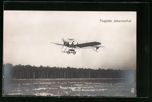 Foto-AK Sanke Nr. 113: Berlin, Flugplatz Johannisthal mit Flugzeug Harlan-Eindecker