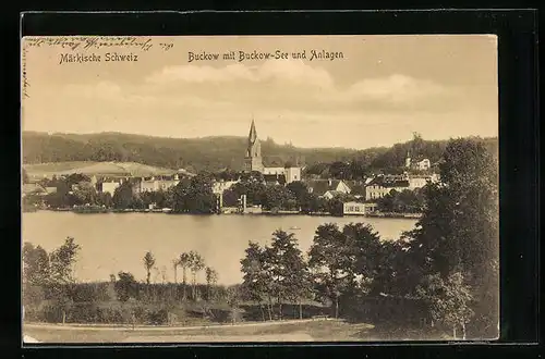 AK Buckow i. Märk. Schweiz, Ortsansicht mit Buckow-See und Anlagen