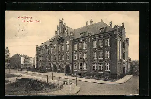 AK Wittenberge, Strassenpartie an der Volksschule