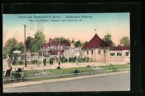 AK Hermsdorf bei Berlin, Restaurant Bellevue mit Garten von der Strasse gesehen