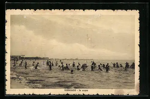 AK Viareggio, In acqua