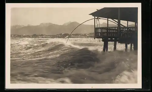 AK Viareggio, Molo e Alpi Apuane