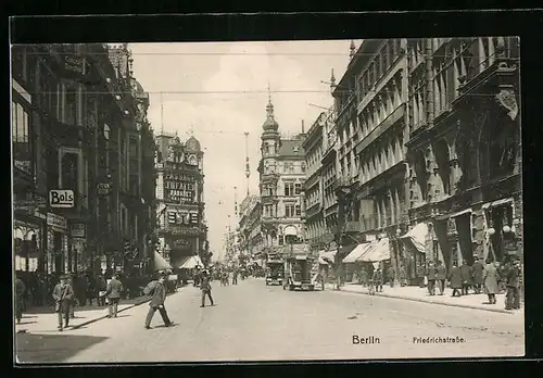 AK Berlin, Belebte Friedrichstrasse mit Geschäften