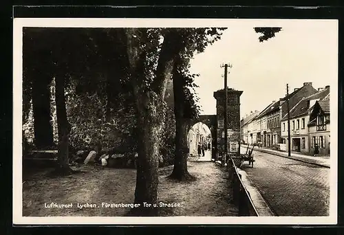 AK Lychen, Fürstenberger Tor und Strasse