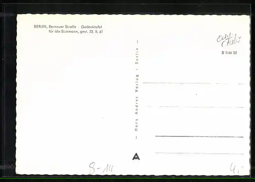 AK Berlin, Bernauer Strasse mit Gedenktafel für Ida Siekmann gest. 1961 nach dem 13. August 1961