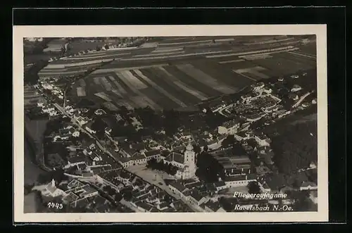 AK Ravelsbach, Teilansicht mit Kirche, Fliegeraufnahme