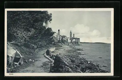 AK Rab, Uferpromenade mit Blick zum Ort