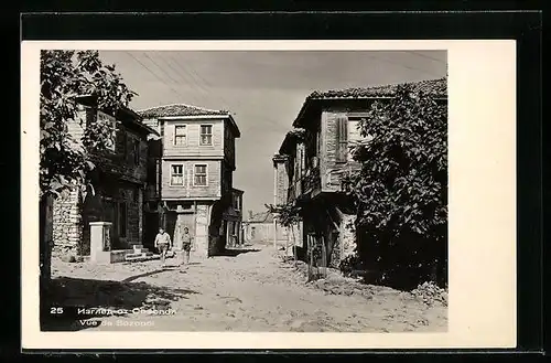 AK Sozopol, Strassenpartie mit Passanten