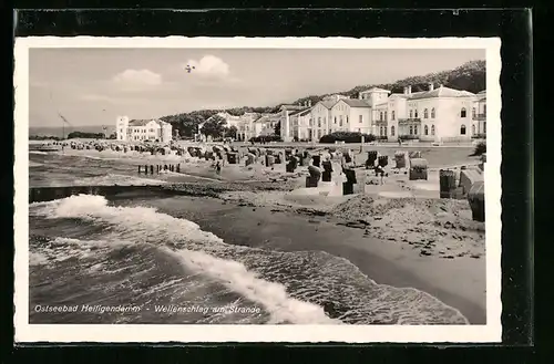 AK Heiligendamm / Ostseebad, Wellenschlag am Strande