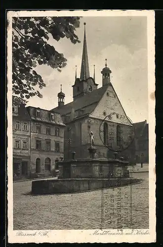 AK Pössneck / Thür., Marktbrunnen mit Kirche