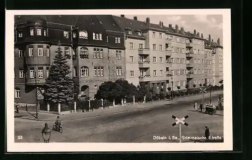 AK Döbeln i. Sa., Grimmaische Strasse mit Bahnübergang