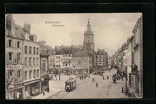 AK Diedenhofen, Strassenbahnen am Marktplatz