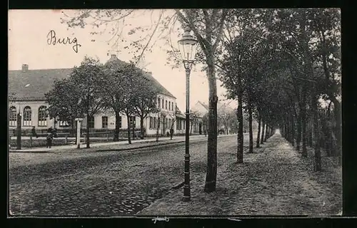 AK Burg b. Magdeburg, Strassenpartie am Gasthof Schützenhaus