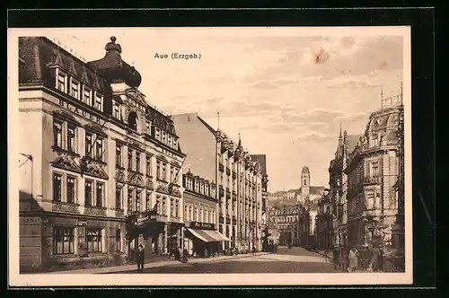 AK Aue i. Erzgeb., Bahnhofstrasse am Hotel Blauer Engel