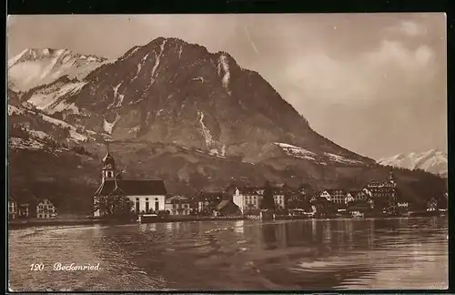 AK Beckenried, Ortspartie mit Kirche am Seeufer