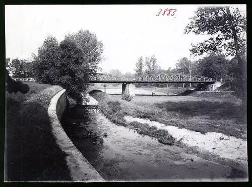 Fotografie Brück & Sohn Meissen, Ansicht Torgau / Elbe, Partie im Glacis mit Stahlbrücke