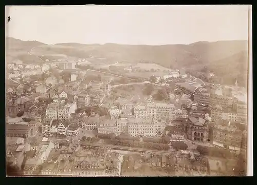 Fotografie Brück & Sohn Meissen, Ansicht Karlsbad, Blick in die Stadt vom Hirschensprung aus gesehen