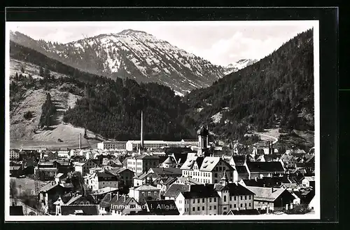 AK Immenstadt /Allg., Teilansicht mit Bergblick