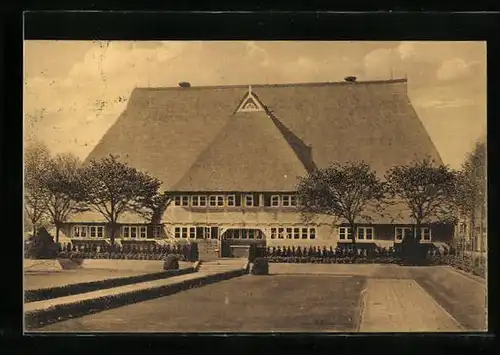 AK Altona, Gartenbau-Ausstellung 1914, Vorderansicht des Bauernhauses