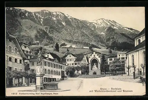 AK Stans, Restaurant Bürgi, Dorfplatz mit Winkelrieddenkmal und Brunnen