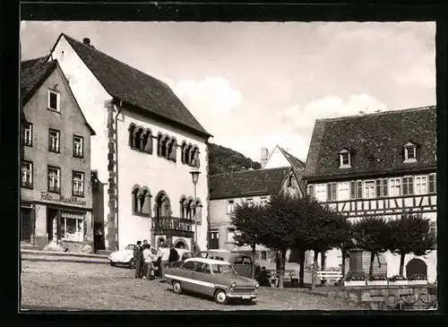 AK Gelnhausen, Untermarkt mit Romanischem Haus