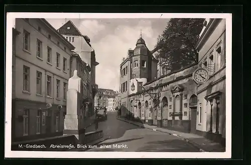 AK M.-Gladbach, Abteistrasse mit Gasthaus und Blick zum alten Markt