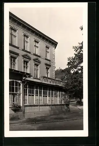 AK Bad Blankenburg im Thür. Wald, vor dem Hotel Greifenstein