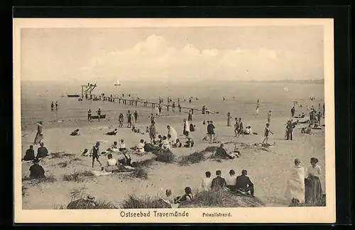 AK Travemünde, Badegäste am Seesteg am Priwallstrand