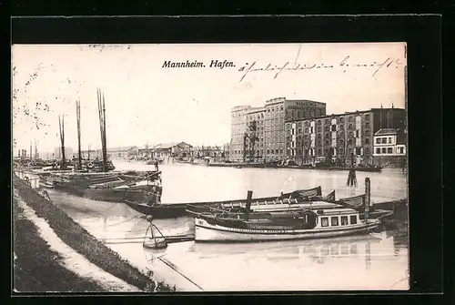 AK Mannheim, Schiffe am Quai im Hafen