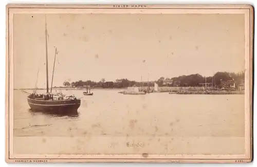 Fotografie Schmidt & Wegener, Kiel, Ansicht Laboe, Segelboote am Hafen