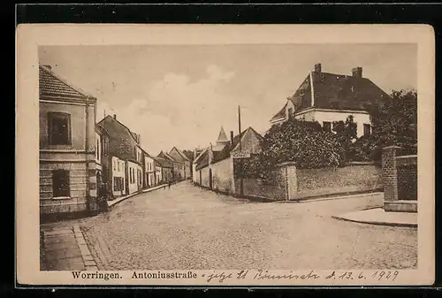 AK Köln-Worringen, Blick in die Antoniusstrasse