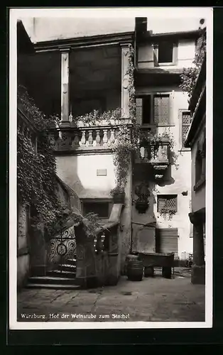 AK Würzburg, Hof der Weinstube zum Stachel, Gasthaus