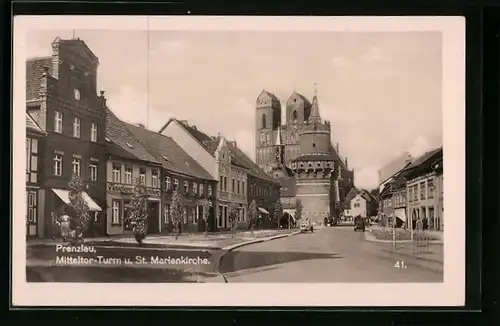 AK Prenzlau, Hotel Drei Kronen am Mitteltor-Turm und St. Marienkirche