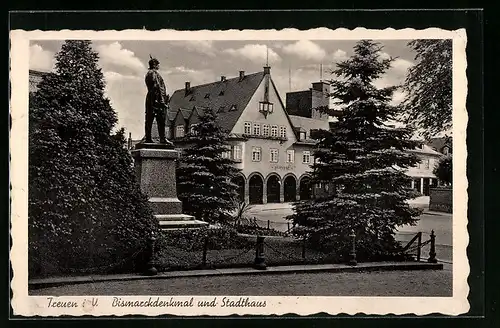 AK Treuen i. V., Bismarckdenkmal und Stadthaus