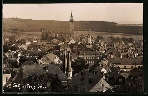 Foto-AK Schneeberg i. Sa., Totalansicht mit Kirche