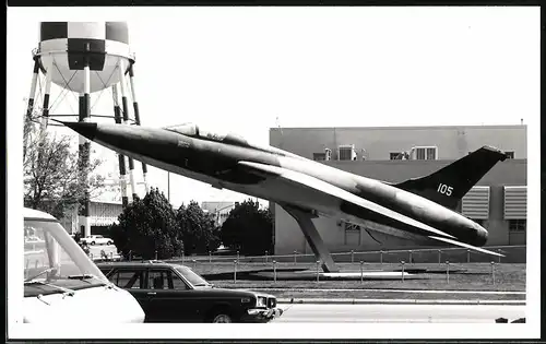 Fotografie Flugzeug Republic F-105 Thunderchief No. 105, McClellan Air Force Base