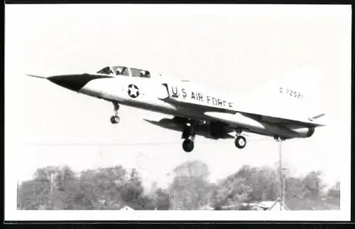 Fotografie Flugzeug Convair F-106 Delta Dart der USAF