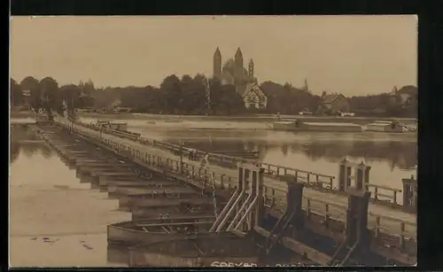 AK Speyer a. Rhein, Ortsansicht mit Rhein und Dom