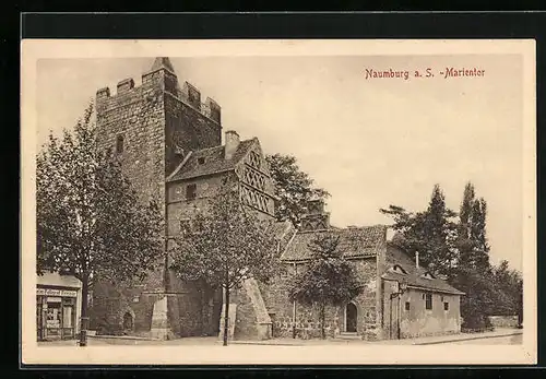 AK Naumburg a. S., Marientor mit Strassenpartie