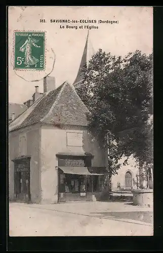 AK Savignac-les-Eglises, Le Bourg et l`Eglise