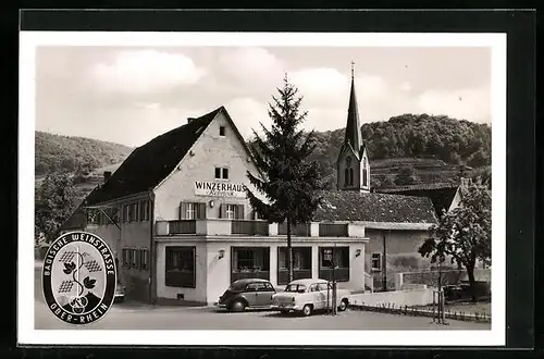 AK Bickensohl a. Kaiserstuhl, Winzerhaus Rebstock mit Autos