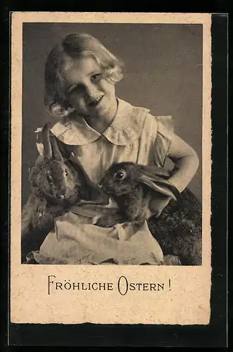 AK Fröhliches Mädchen mit Osterhasen