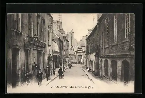 AK Valognes, Rue Carnot et la Poste