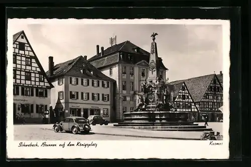 AK Schwabach, Brunnen auf dem Königsplatz mit Geschäften