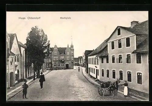 AK Hess. Oldendorf, Marktplatz mit Pferdekutsche