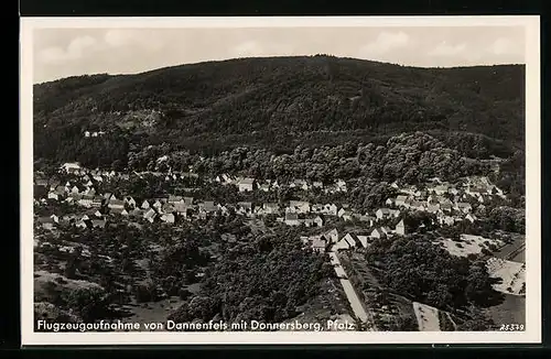 AK Dannenfels /Pfalz, Ortsansicht mit Donnersberg, Fliegeraufnahme