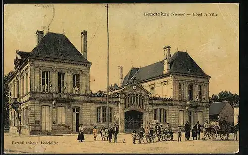 AK Lencloitre, Hotel de Ville