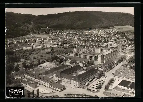 AK Oberkochen Württ., Carl Zeiss Werk und Ort aus der Vogelschau